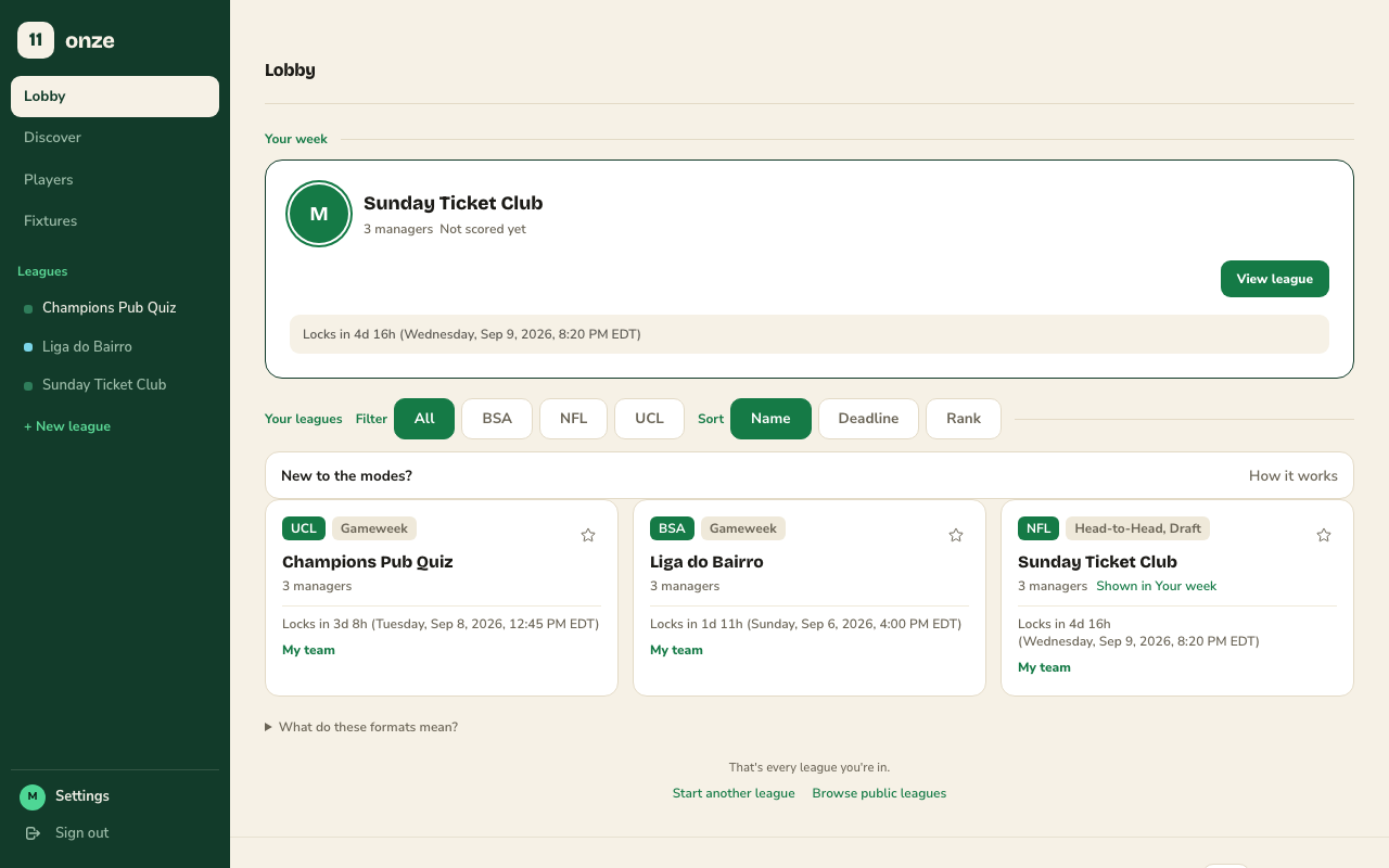 The Onze lobby: a list of the leagues you play in, each with its next deadline and your current rank.